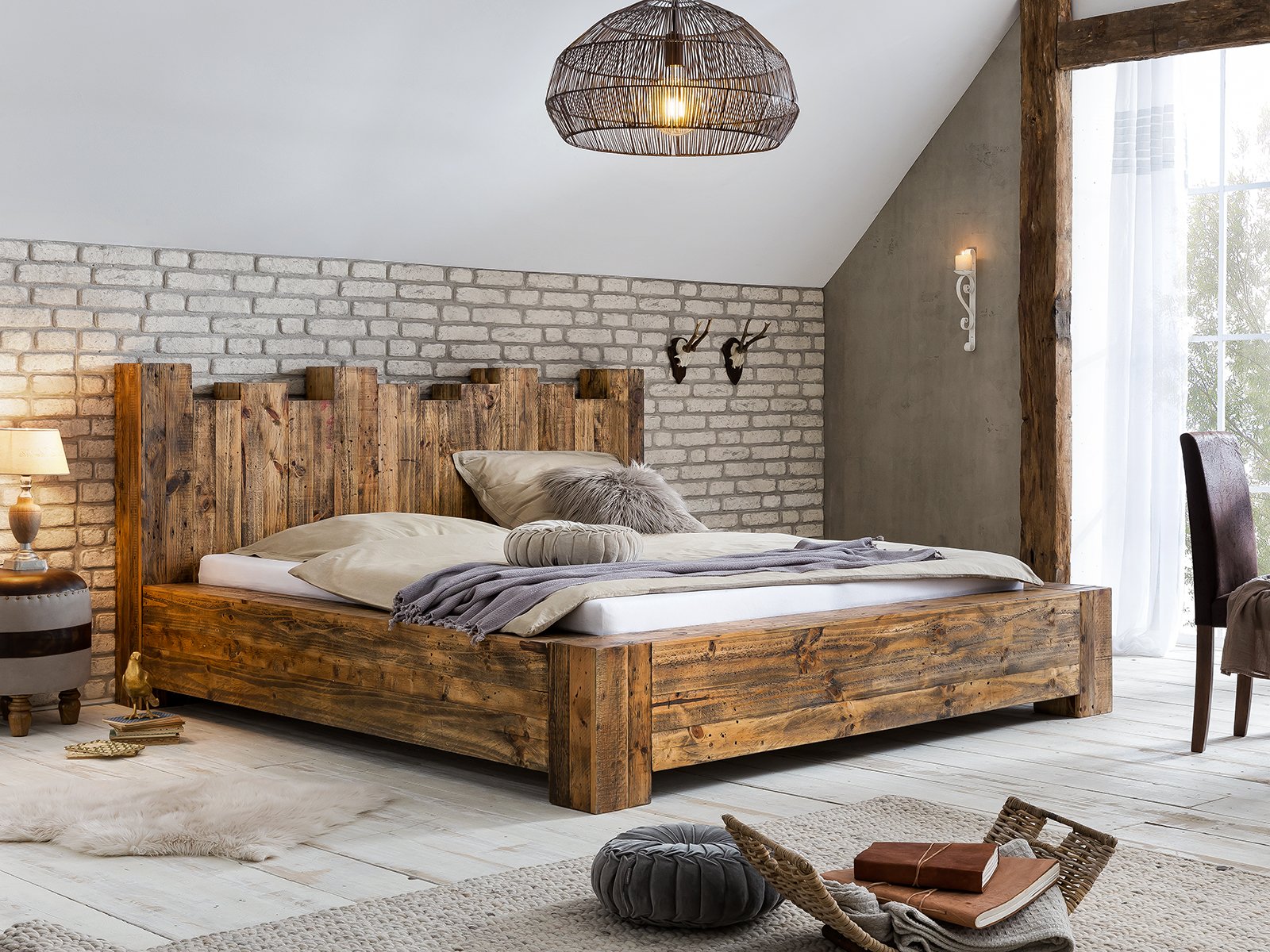 Postel z masivu 180x200 Kingsfield recyklovaná borovice