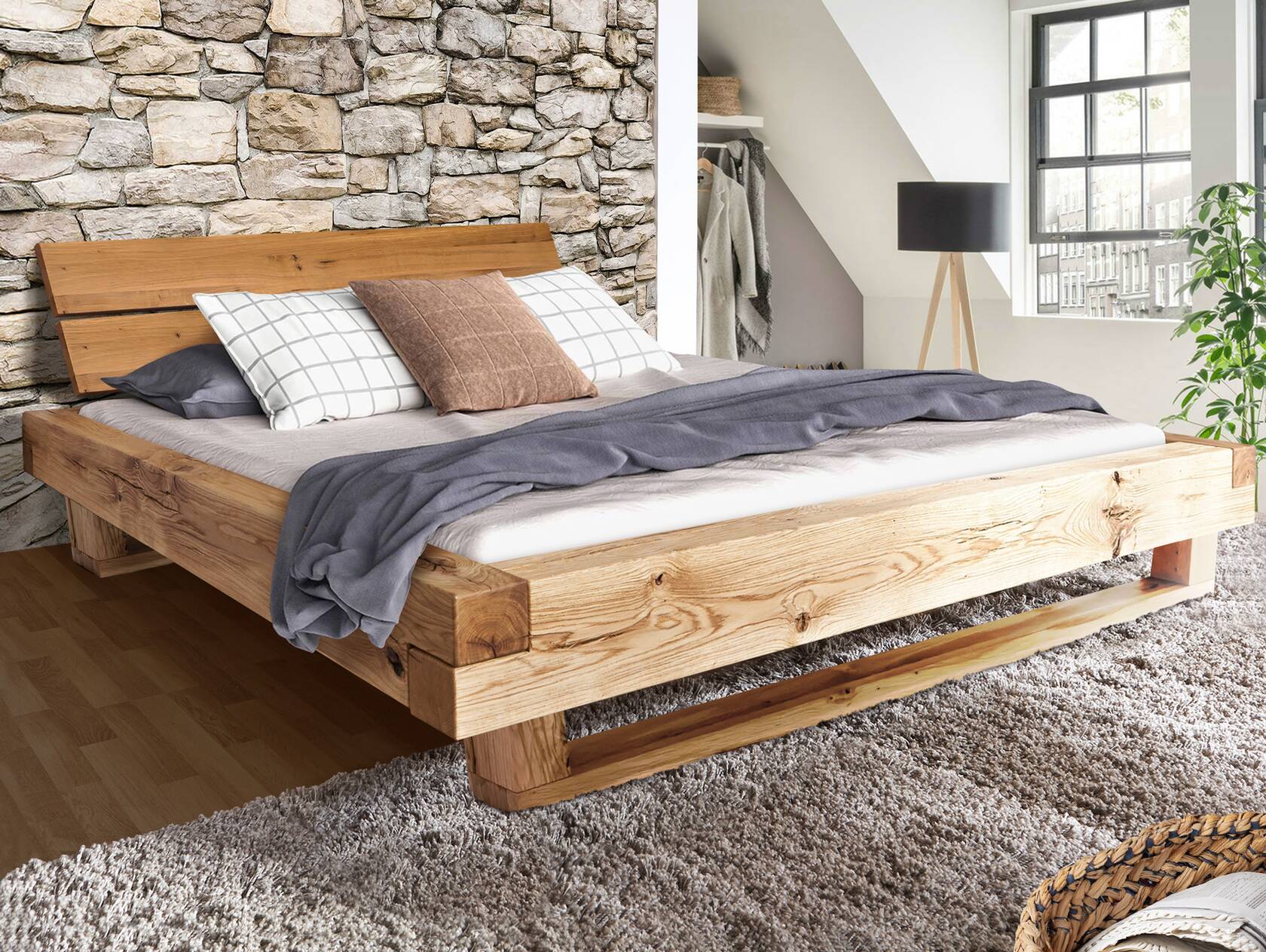 Masivní postel 200x200 Lucerne divoký dub
