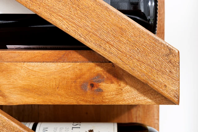 Regál na víno MAKASSAR 80 cm pro 5 lahví z recyklovaného dřeva