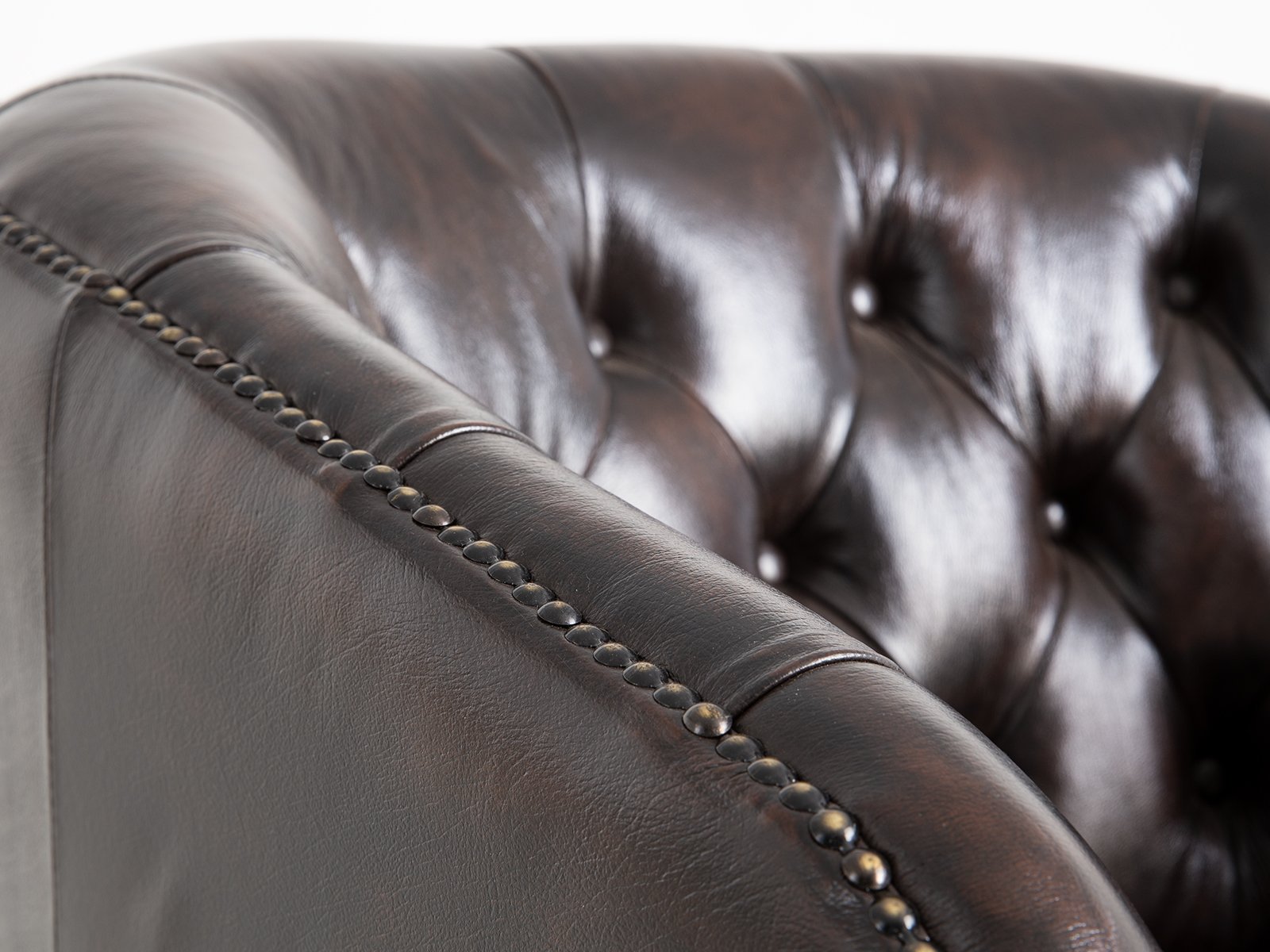Křeslo Chesterfield pravá hovězí kůže